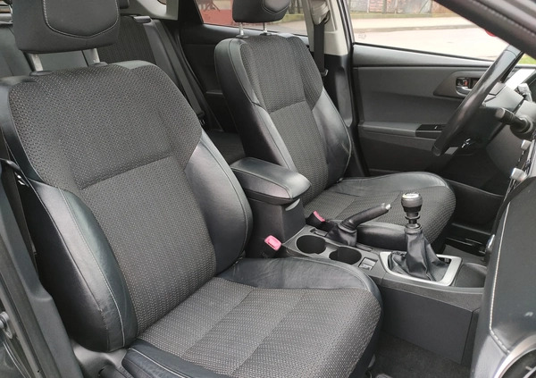 Toyota Auris cena 41500 przebieg: 178907, rok produkcji 2013 z Bielsk Podlaski małe 529